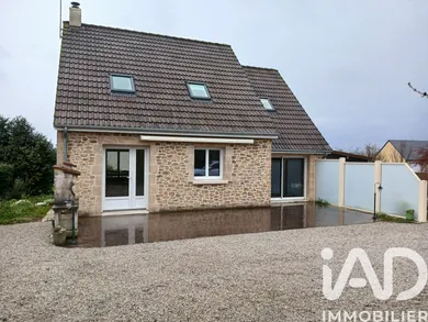 Maison à Bourgvallées (50750)