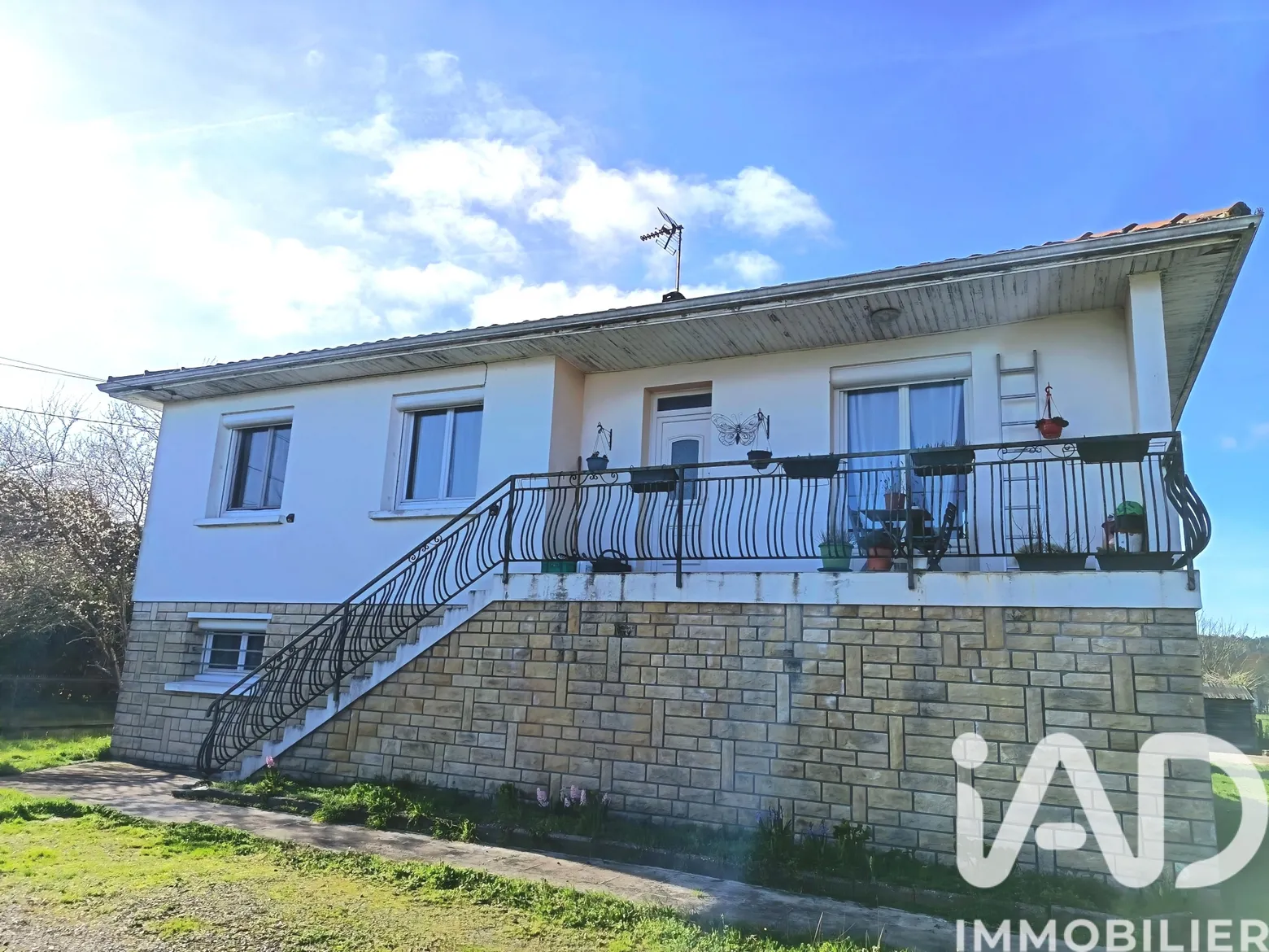 Vente maison à Coutras (33230) : maison 7 pièces 148 m² — 3