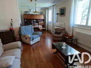 Apartment in Grenoble (38100)