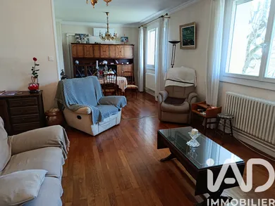Apartment in Grenoble (38100)