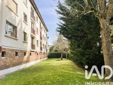 Apartment in Sceaux (92330)