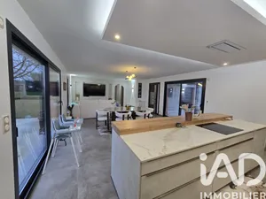 Maison traditionnelle à Dollon (72390)