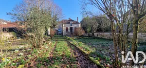 Village house in Ancy-le-Franc (89160)