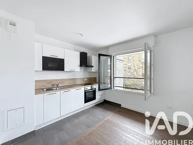 Apartment in Bois-Colombes (92270)
