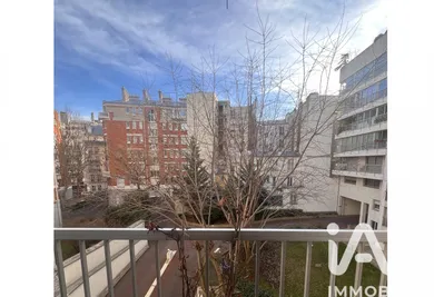 Apartment in Paris (75018)