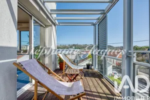Apartment in Bordeaux (33100)