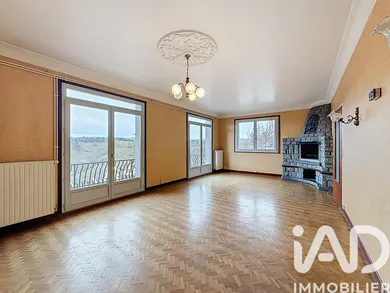 Apartment in Saint-Flour (15100)