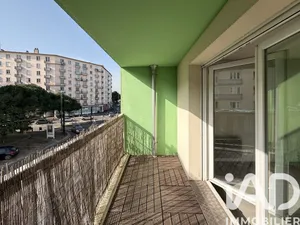 Apartment in Nantes (44100)