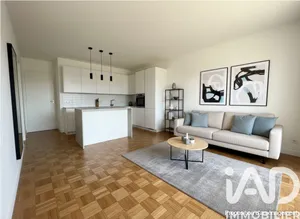 Apartment in Bandol (83150)