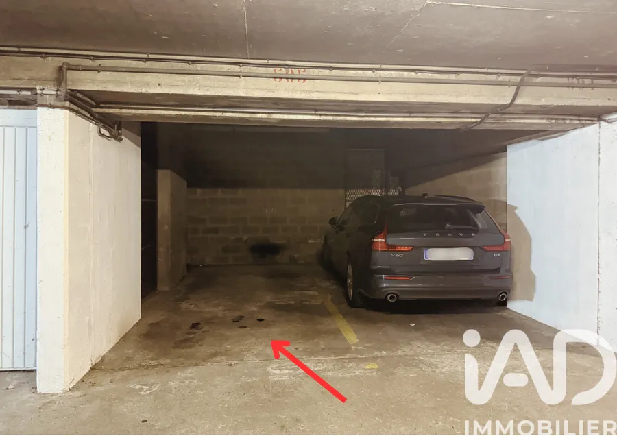 Parking à Paris (75019) photo 3