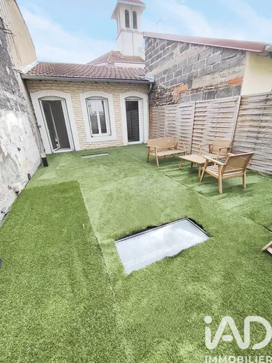 Townhouse in Roanne (42300)
