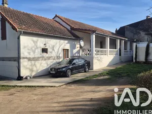 House in Désertines (03630)