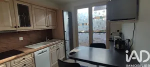 Duplex in Houdan (78550)