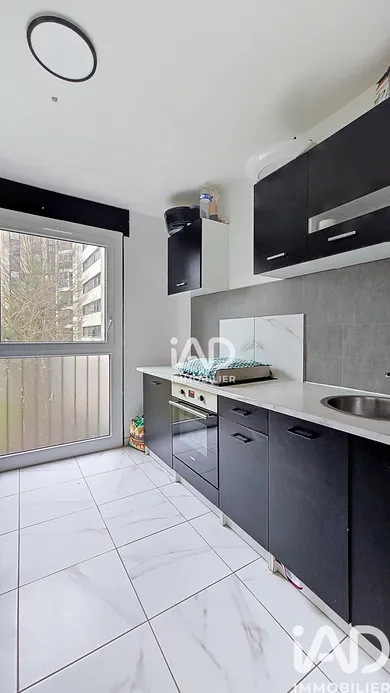 Apartment in Grigny (91350)