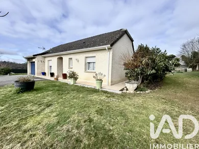 House in Naves (19460)