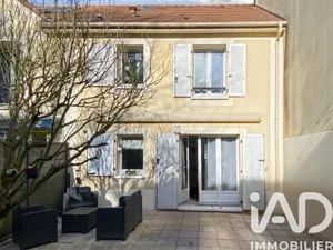 Maison de ville à Combs-la-Ville (77380)