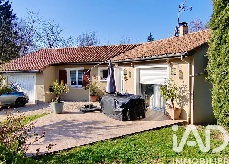 Maison 6 pièces 111 m² · à Jaillans · 111 m² · 376 000 €