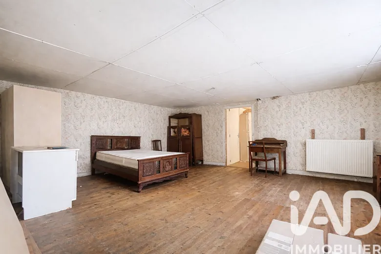 Maison 4 pièces 112 m² · à Saint-Caradec · 112 m² · 75 000 €