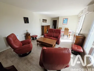 Apartment in Bordeaux (33200)