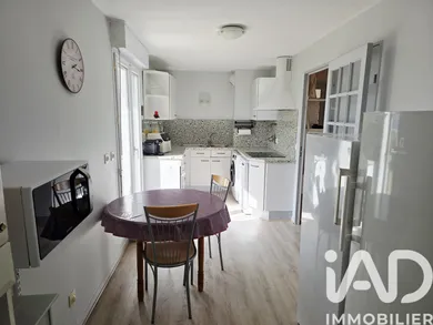 Apartment in Bordeaux (33200)