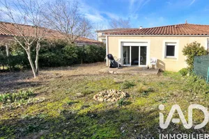 Apartment in Rodilhan (30230)