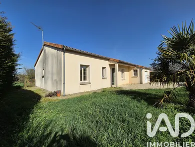Maison traditionnelle à Saint-Loup-Lamairé (79600)