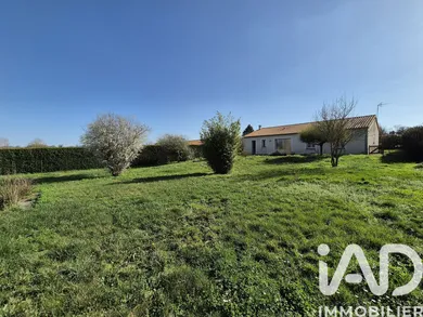 Maison traditionnelle à Saint-Loup-Lamairé (79600)
