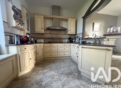 Domaine à Évron (53600)