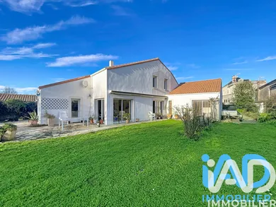 Maison de village à Coulonges-sur-l'Autize (79160)