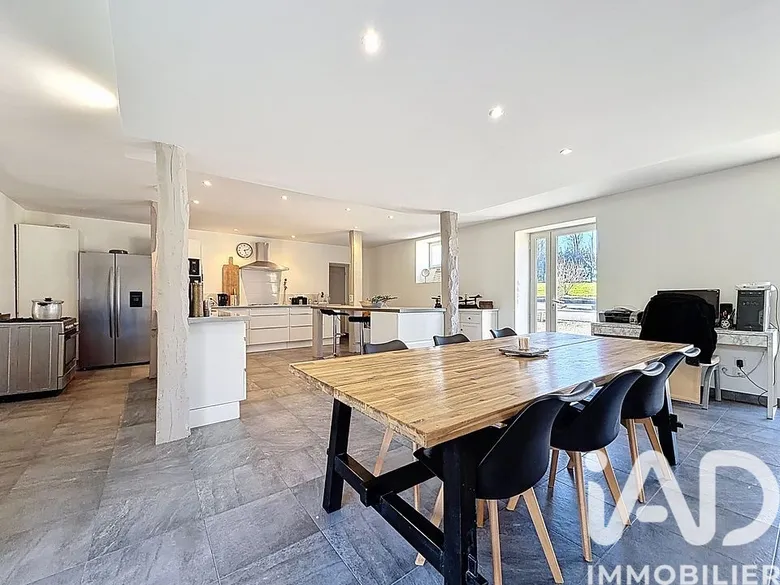 Maison 7 pièces 259 m² · à Dol-de-Bretagne · 259 m² · 423 900 €