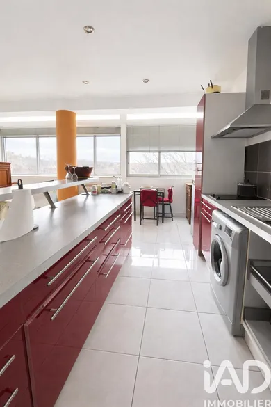 Apartment in Toulon (83000)