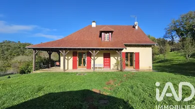Traditional house in Saint Etienne De Maurs (15600)