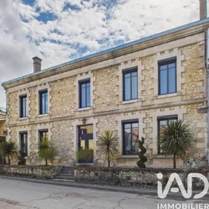 Demeure à La Roche-Chalais (24490)