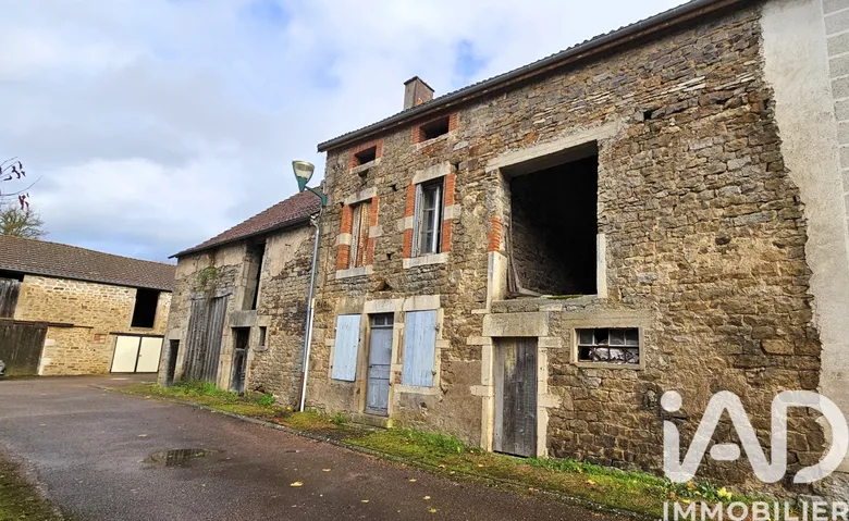 Maison 4 pièces 78 m² · à Lacanche · 78 m² · 35 500 €