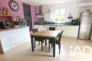 Maison à Méounes-lès-Montrieux (83136)