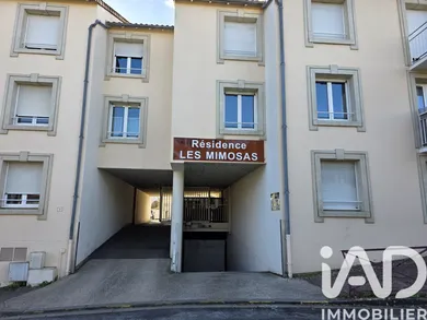 Parking à Buxerolles (86180)