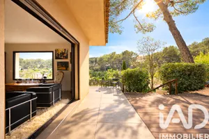 Maison d'architecte à Peypin (13124)