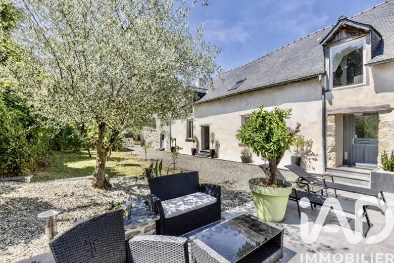 Maison 8 pièces 270 m² · à Vern-sur-Seiche · 270 m² · 740 000 €