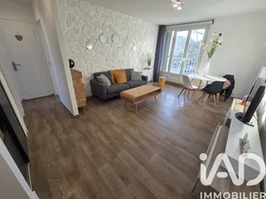 Apartment in Noisy-le-Grand (93160)