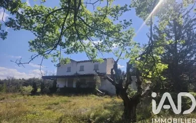 Domaine à Venasque (84210)