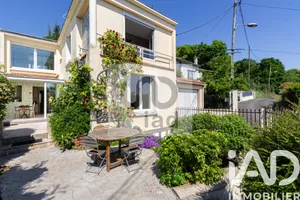 Maison à Le Pecq (78230)