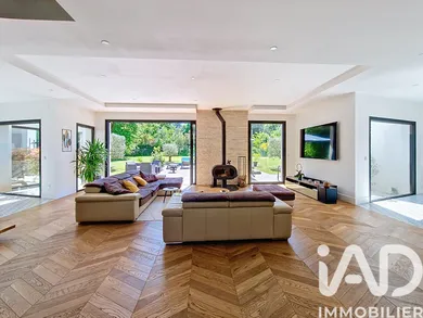 Maison d'architecte à Saint-Fargeau-Ponthierry (77310)