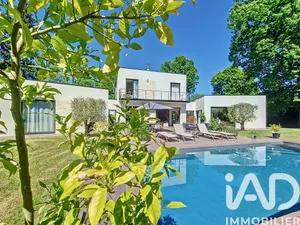 Maison d'architecte à Saint-Fargeau-Ponthierry (77310)