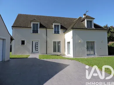 Maison traditionnelle à Gouvernes (77400)