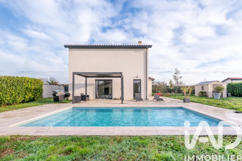 Maison 4 pièces 97 m² · à Ambérieux · 97 m² · 415 000 €