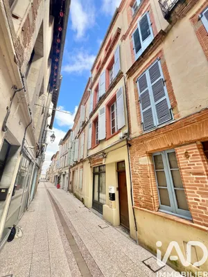 Building in Lavaur (81500)