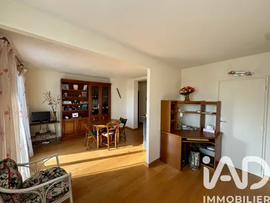 Apartment in Palaiseau (91120)