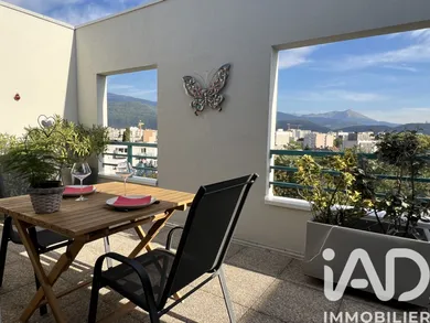 Apartment in Grenoble (38100)