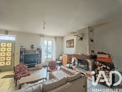 Village house in Tresson (72440)