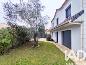 Maison traditionnelle à La Ville-du-Bois (91620)